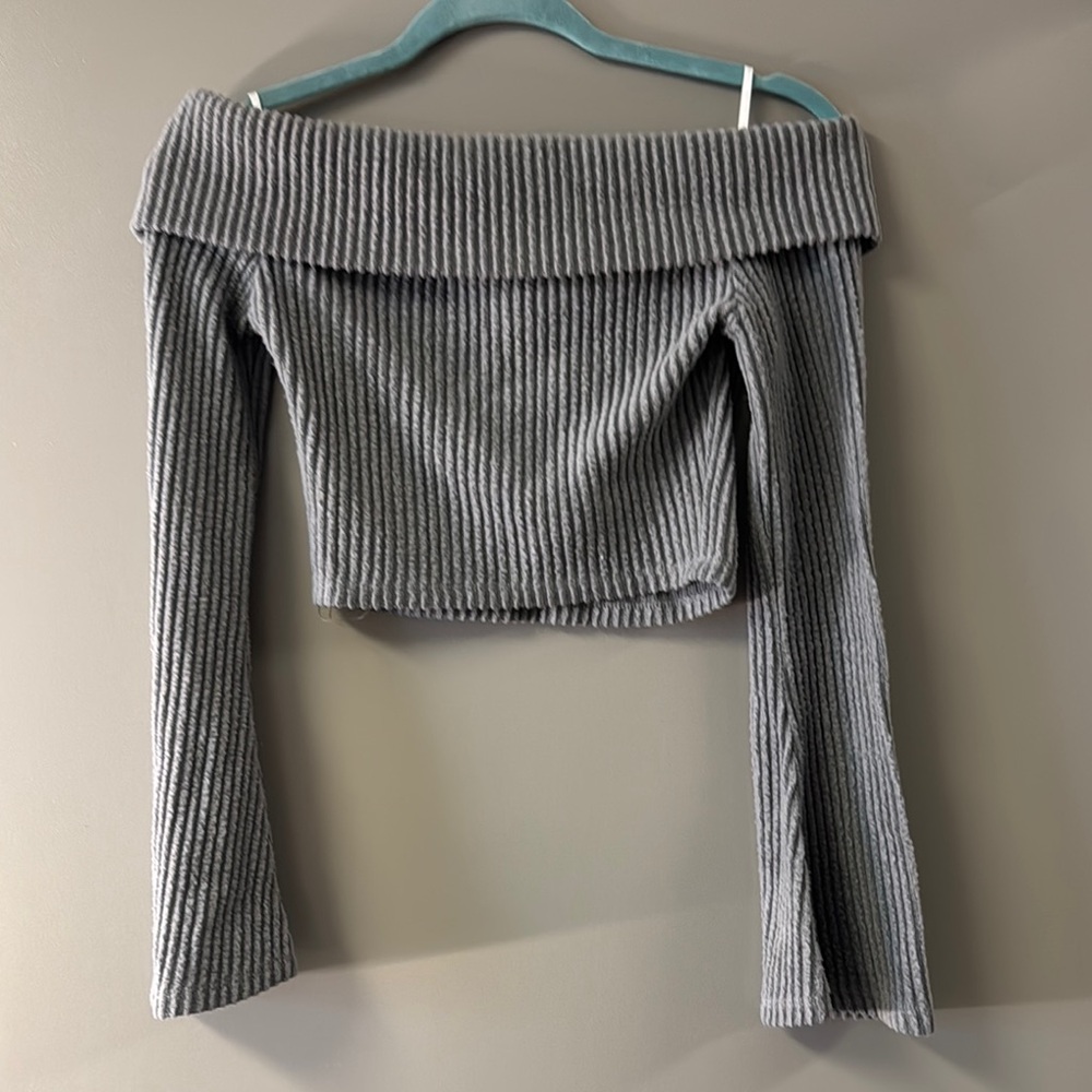 Gray Off-Shoulder Ribbed Sweater - Picture 2 of 2